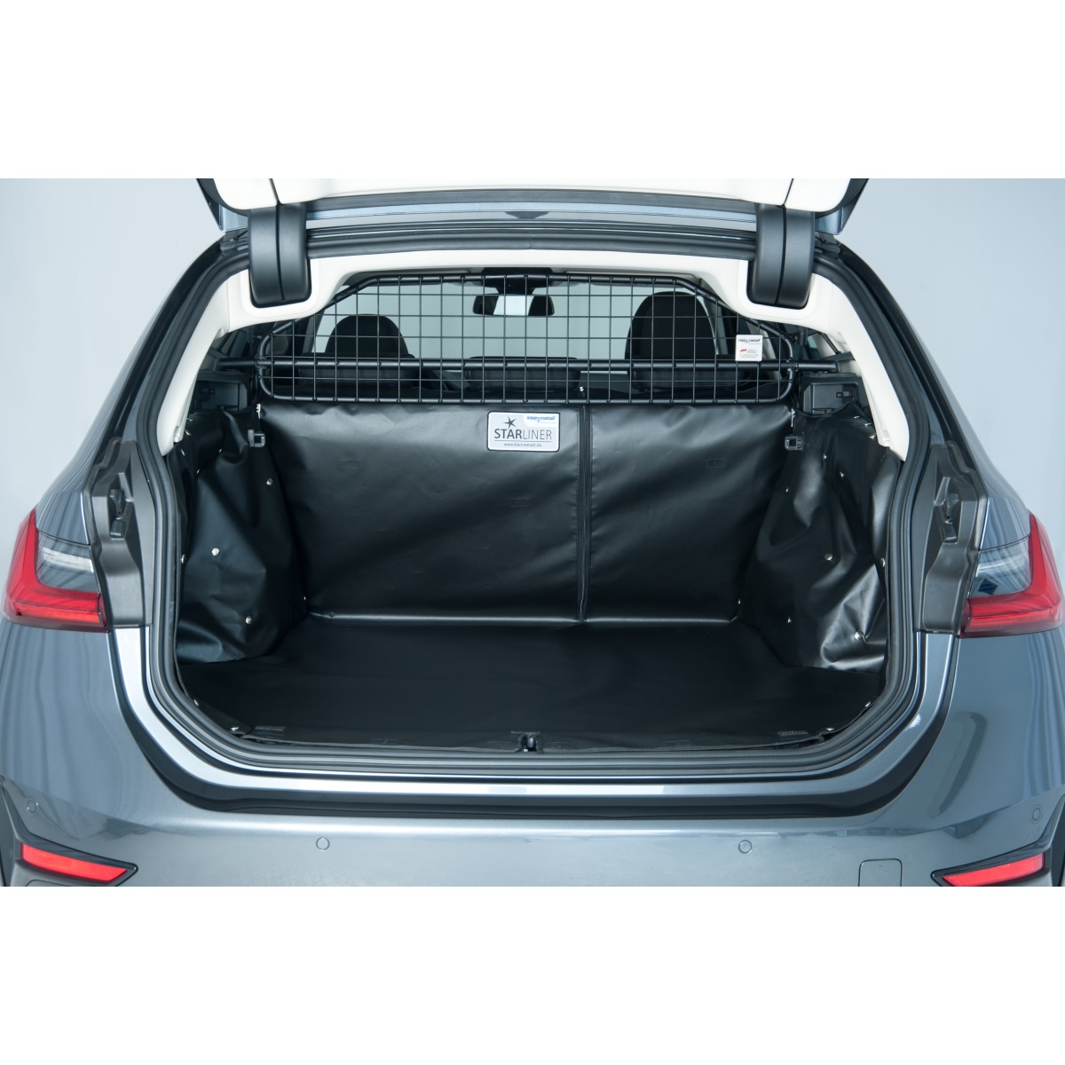 Starliner Kofferraumwanne schwarz für BMW 5er Touring (G 61) Hybrid und i5, ab Bj. 2024 Starliner Kofferraumwanne schwarz für BMW 5er Touring (G 61) Hybrid und i5, ab Bj. 2024