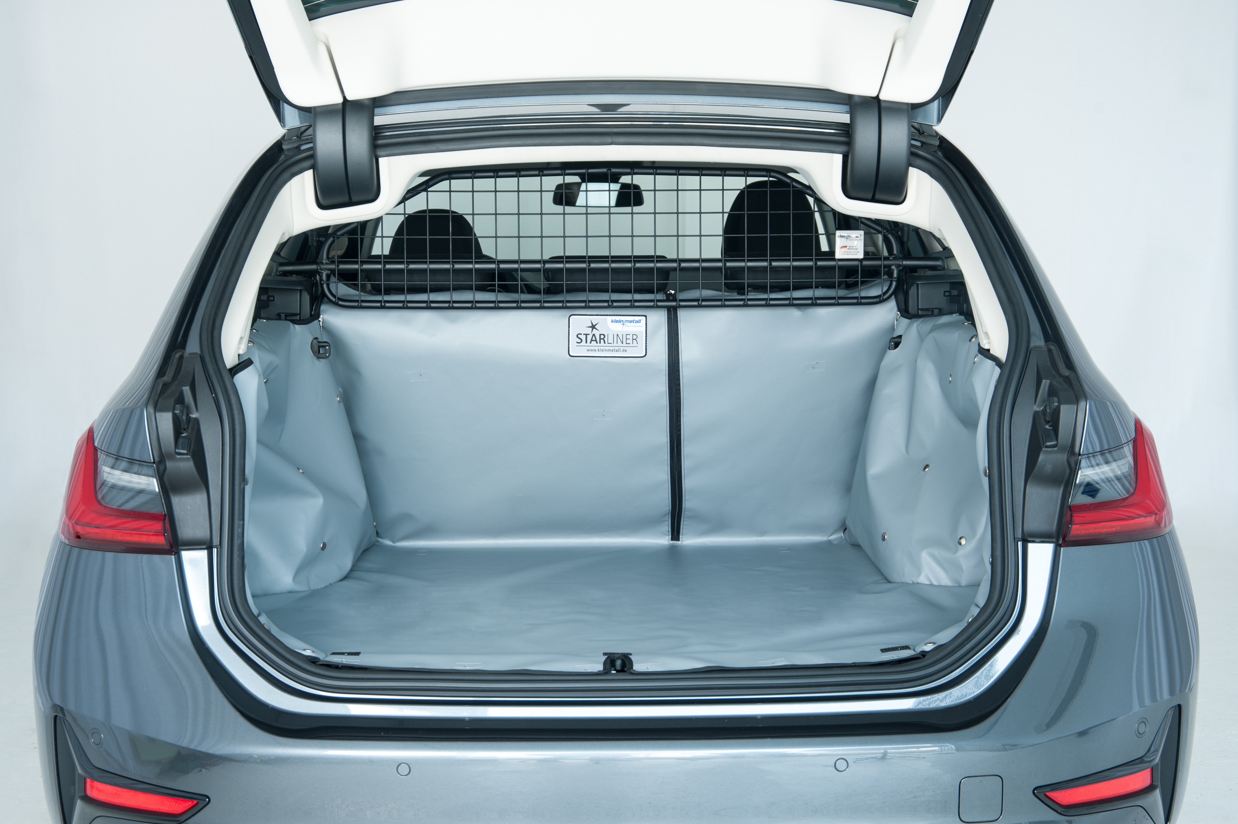 Starliner Kofferraumwanne grau für BMW X1 (Typ E84), Bj. 2009 - 2015 Starliner Kofferraumwanne grau für BMW X1 (Typ E84), Bj. 2009 - 2015