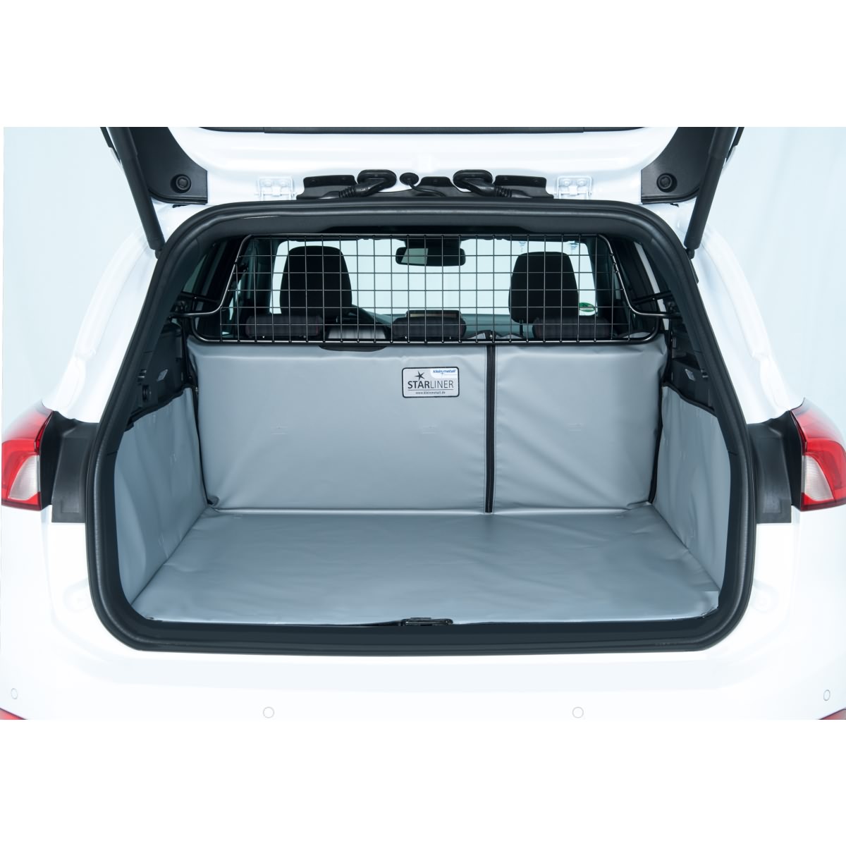 Starliner Kofferraumwanne grau für Ford Focus Turnier, 4. Generation, Bj. 2018 Starliner Kofferraumwanne grau für Ford Focus Turnier, 4. Generation, Bj. 2018