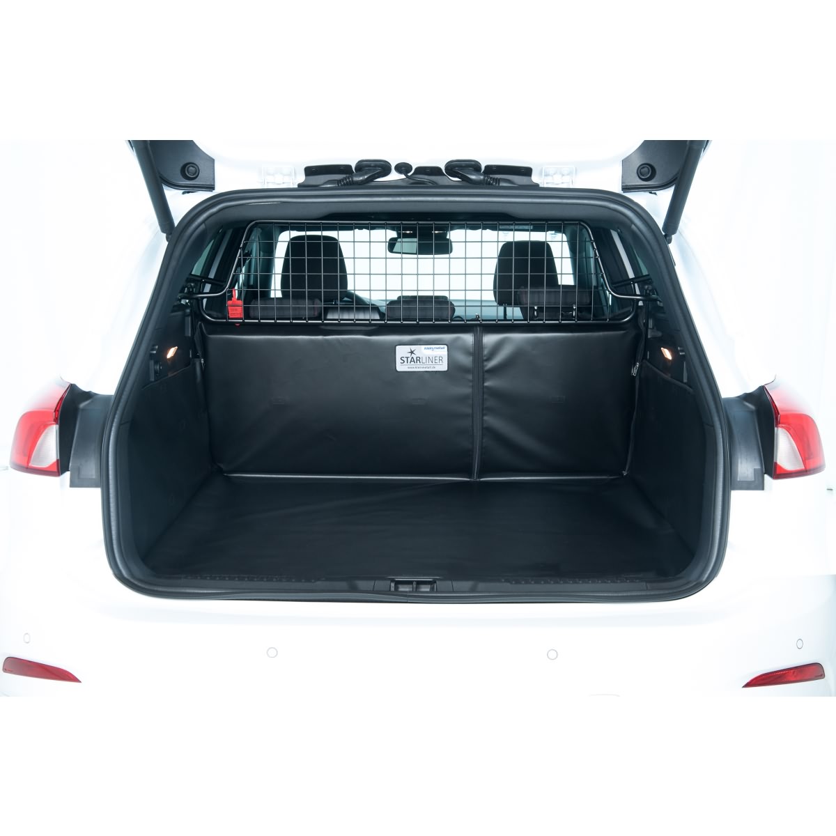 Starliner black car boot tray for Skoda Enyaq iV, built since 2020 Starliner black car boot tray for Skoda Enyaq iV, built since 2020