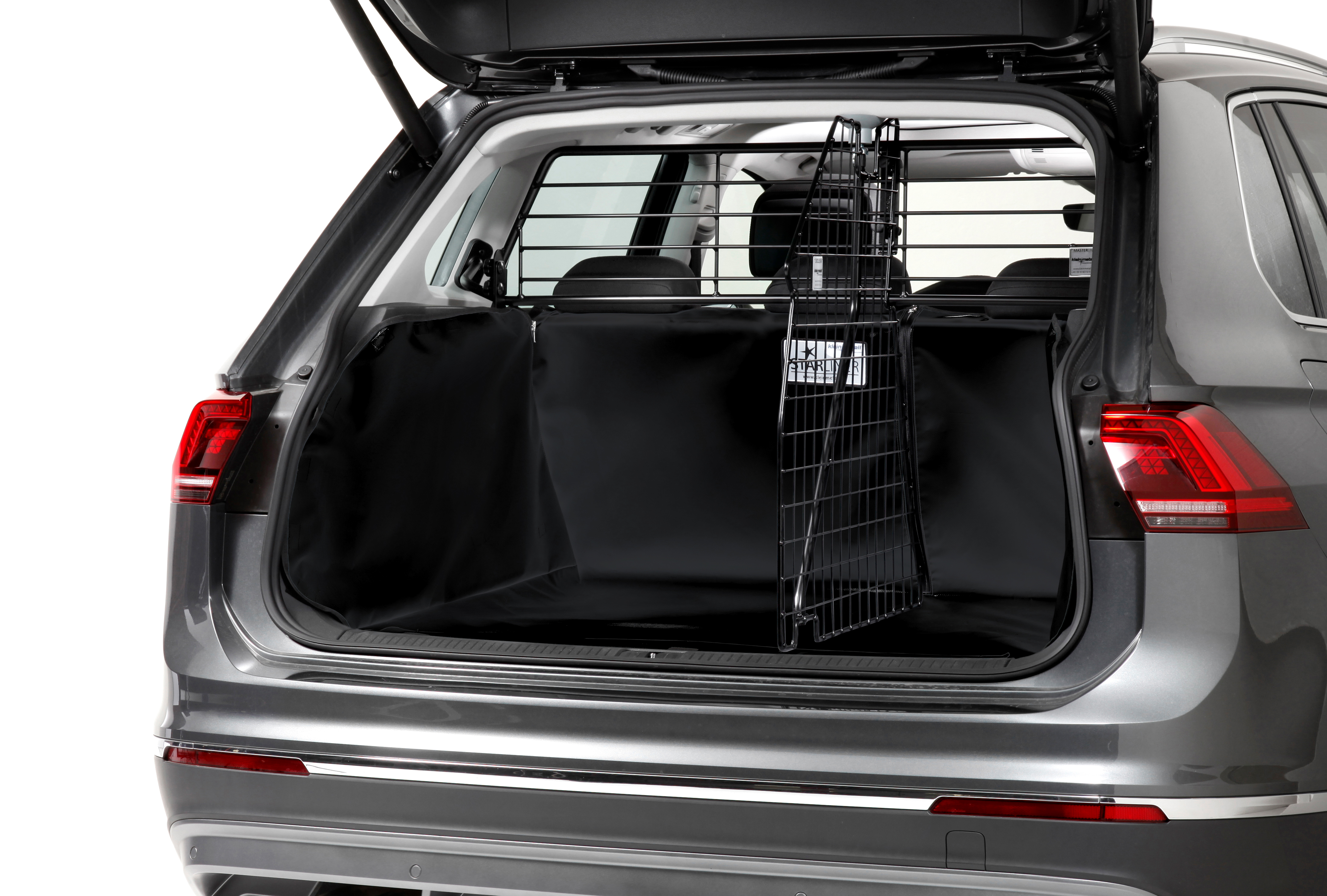 Starliner Kofferraumwanne schwarz für VW Tiguan, Bj. 2016 - 2023 Starliner Kofferraumwanne schwarz für VW Tiguan, Bj. 2016 - 2023